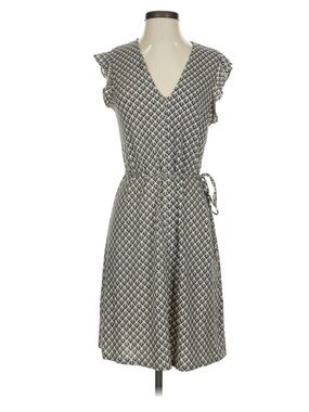 H&M Geometric Print V-Neck Flattering A-Line Midi Dress Sz S Delicate Ruffles